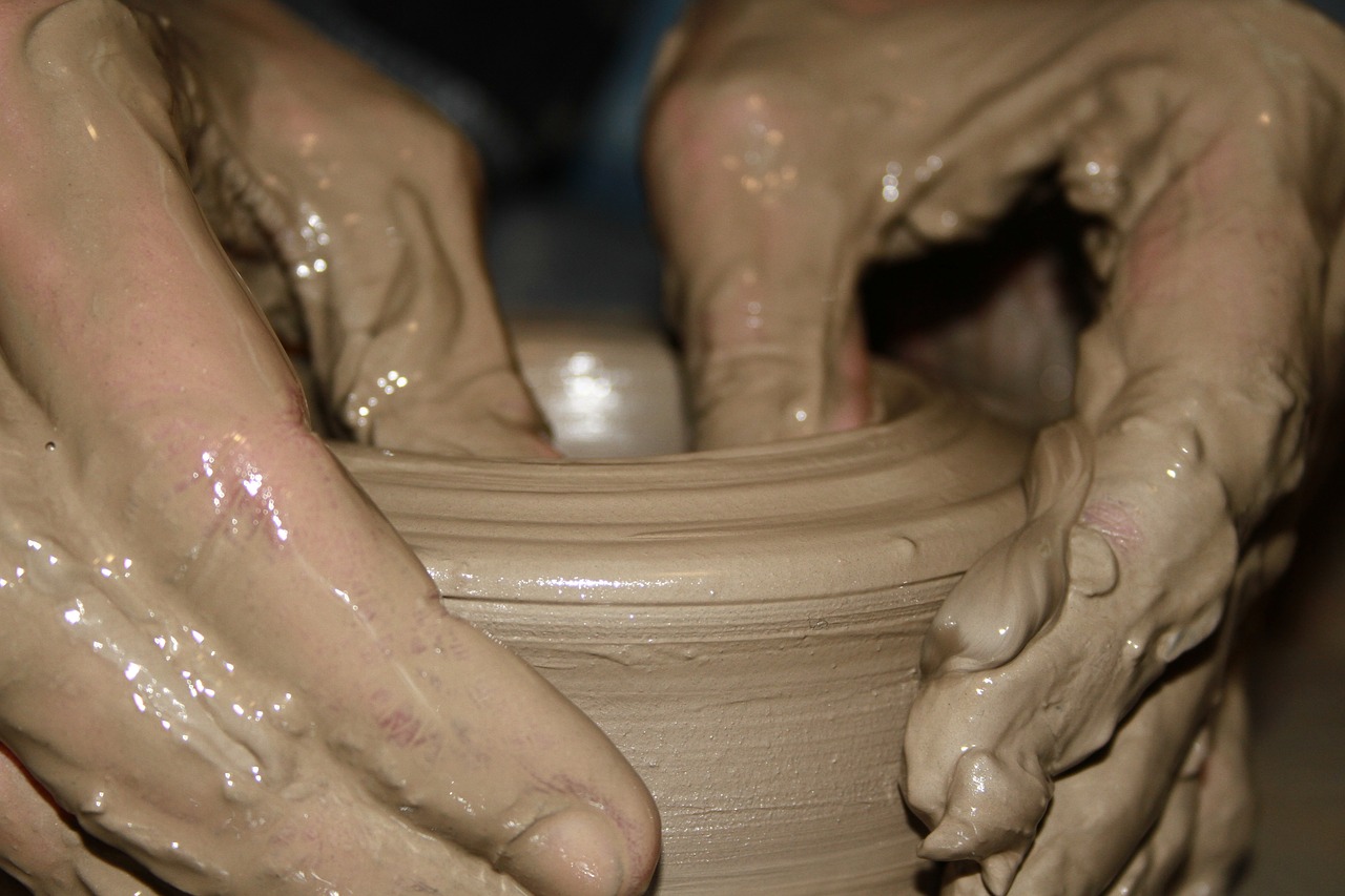 Simple Pottery Projects for the Whole Family